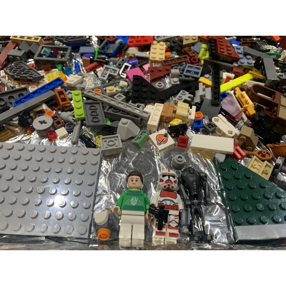 LEGO Lot Includes Minifigures Bricks Parts Collection Star Wars Building Bulk K